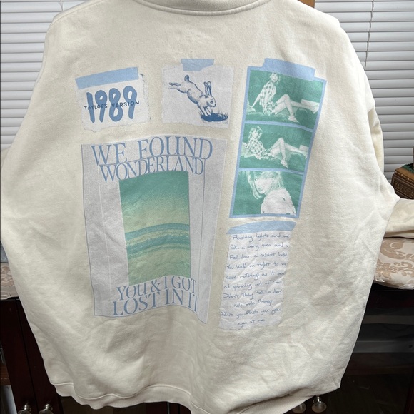 TAYLOR SWIFT WE FOUND WONDERLAND QUARTER ZIP PULLOVER 2XL - Picture 8 of 9